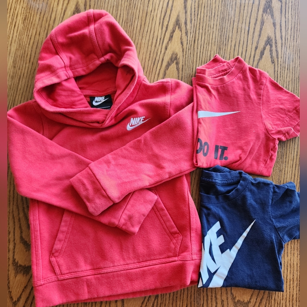 Nike Hoodie and T-Shirts Set